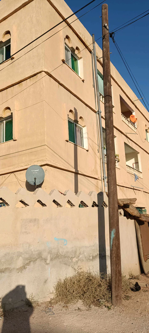 مبنى في النقيرة - 105,000 دأ - صورة 1