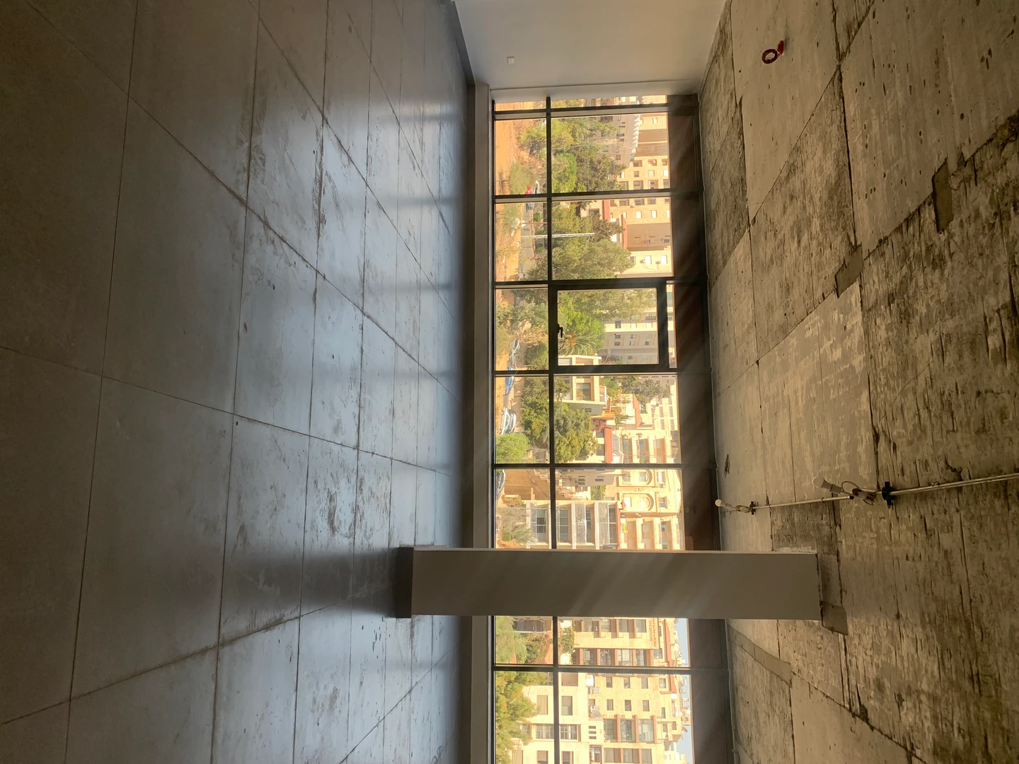 مكتب/تجاري في وادي صقرة، مقابل البنك العربي - 167,700 دأ - صورة 1