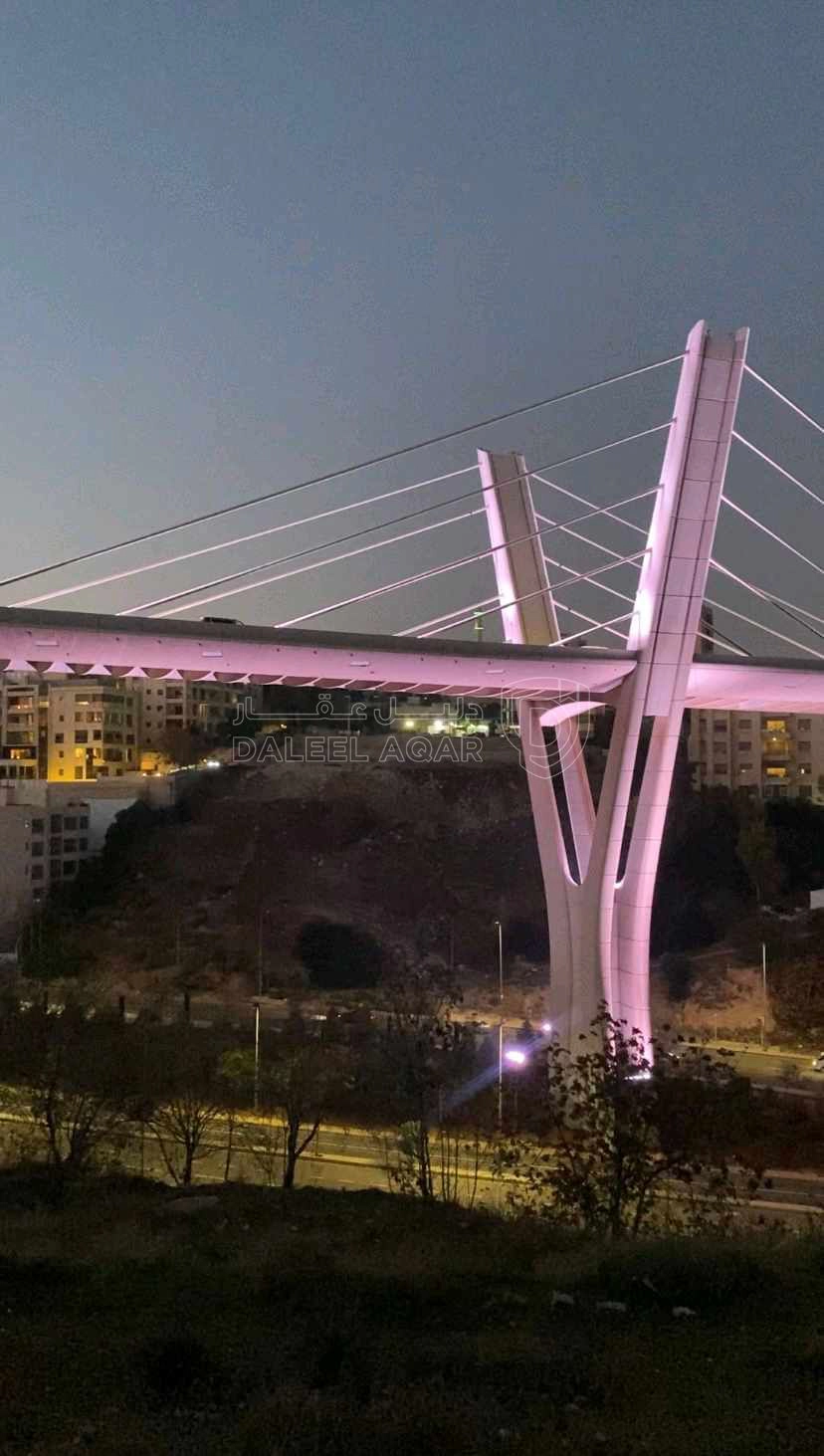 مبنى  - 1400000 دأ