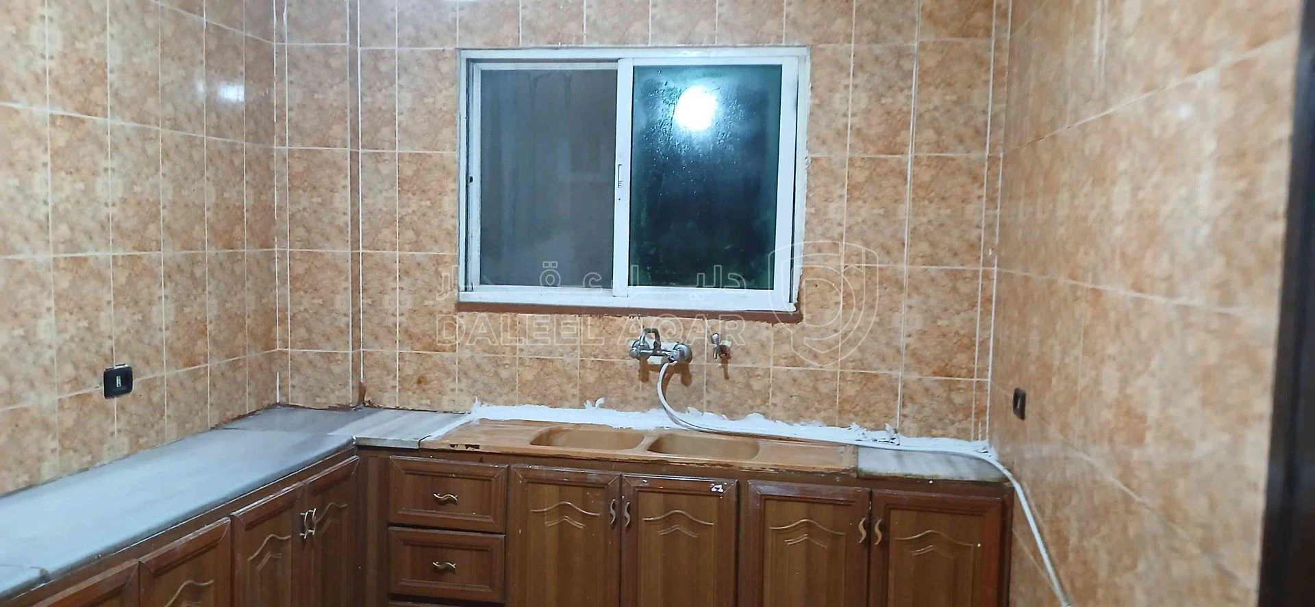 شقة في المرج بالقرب من دوار الإسكان  - 25,000 دأ - صورة 1