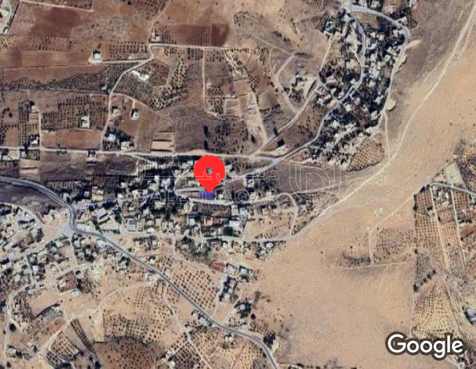أرض في الزرقاء بيرين ثروت بالقرب من المركز الصحي ومدرسه - 24,000 دأ - صورة 1