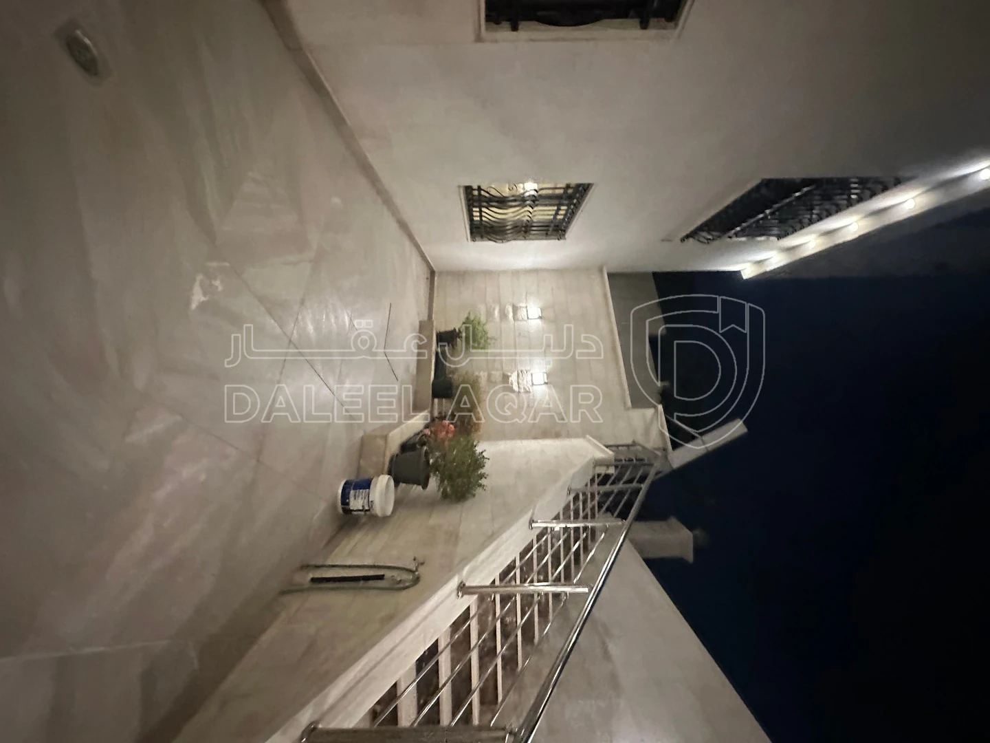 شقة في ضاحيه النخيل  - 125,000 دأ - صورة 1
