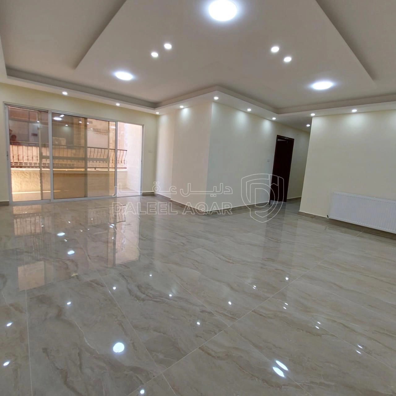 شقة في ضاحية الرشيد - خلف الجامعة الاردنية  - 53,000 دأ - صورة 1
