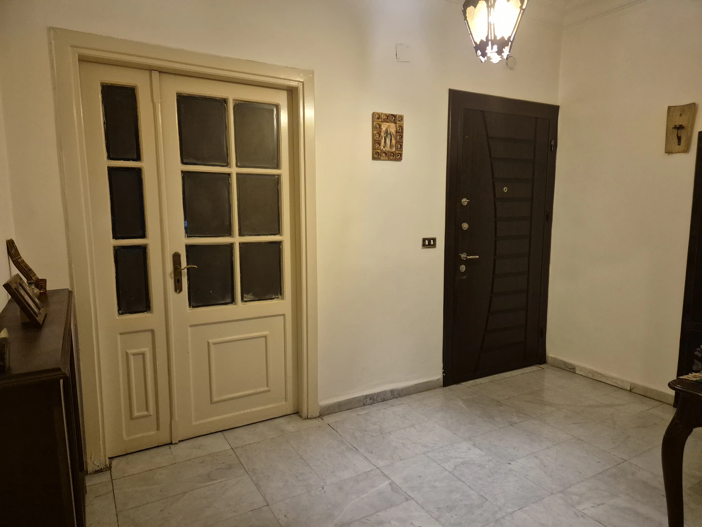 شقة في عبدون شارع إبراهيم الحاج حسن - 180,000 دأ - صورة 1