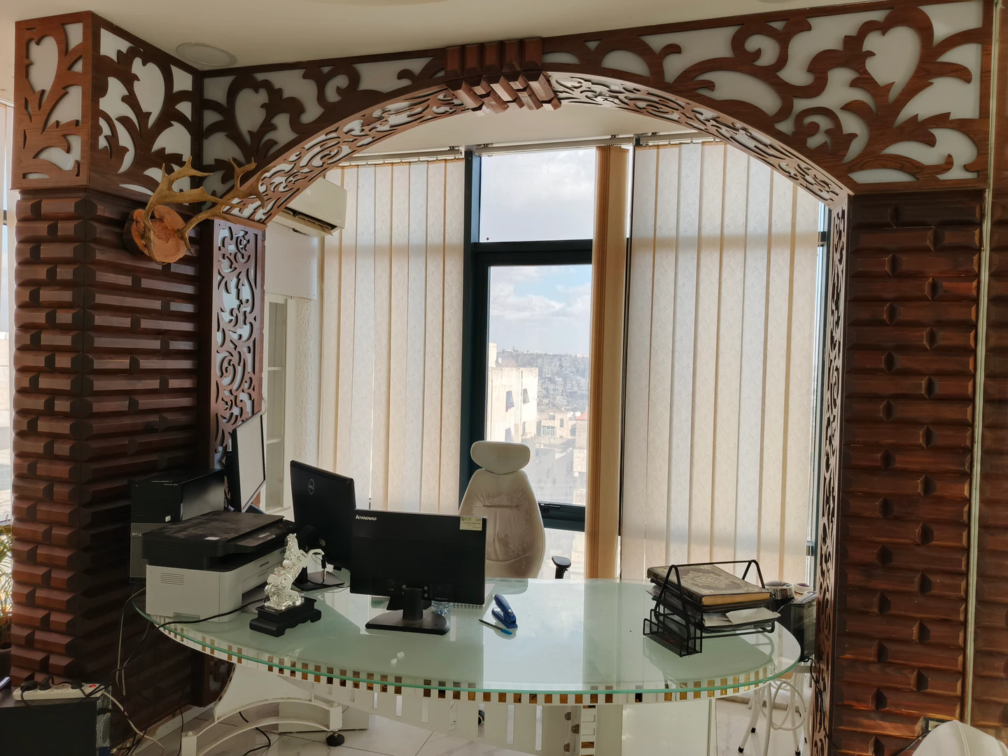 مبنى في عمان حي نزال شارع الدستور مقابل البريد الاردني - 700,000 دأ - صورة 1