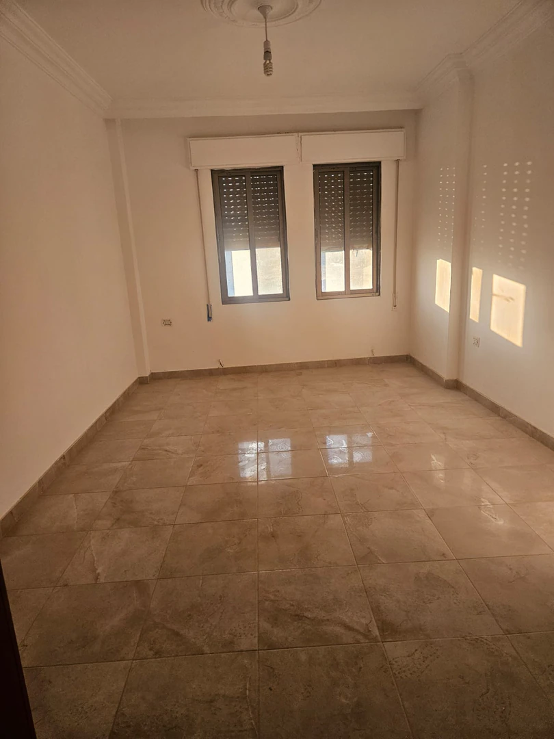 شقة في السلط - نقب الدبور  - 56,000 دأ - صورة 1