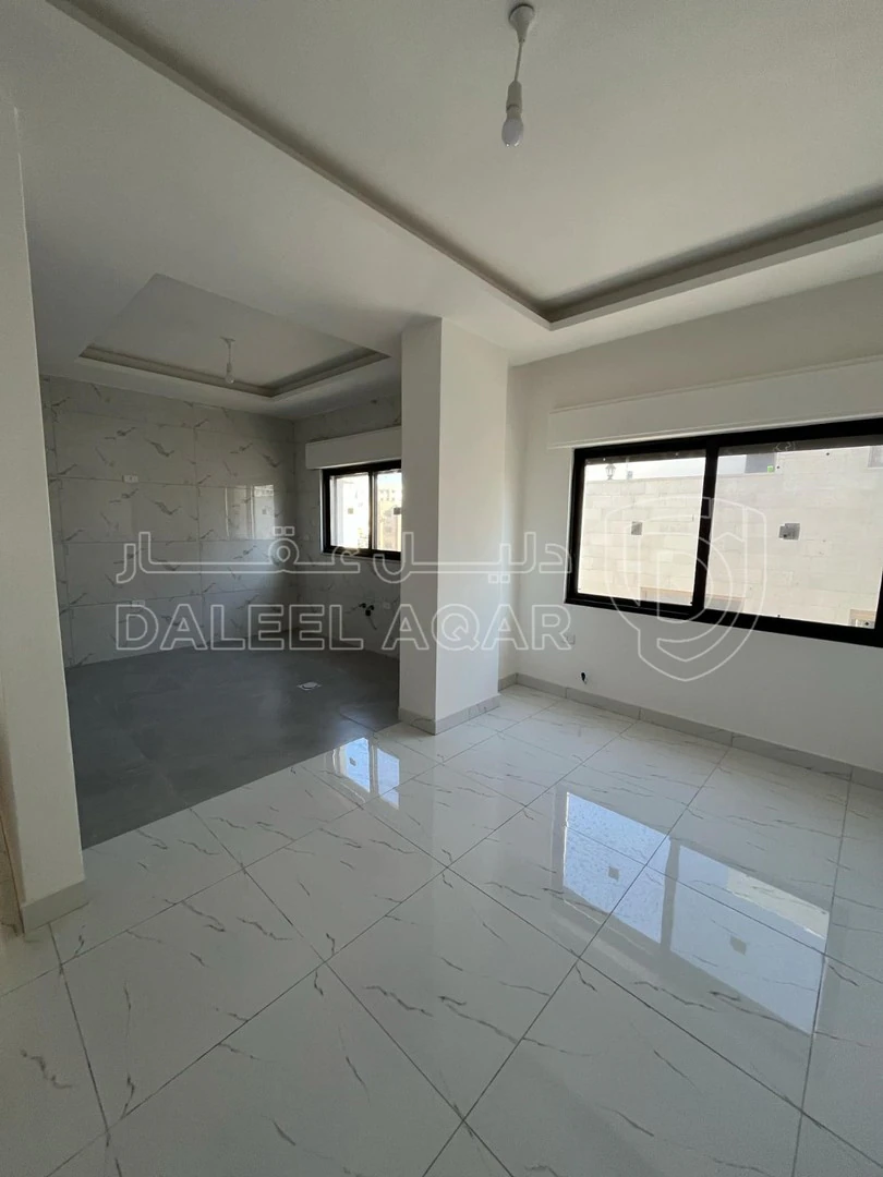 شقة في في ضاحية الياسمين قرب دوار قرقش منطقة راقية  - 75,000 دأ - صورة 1