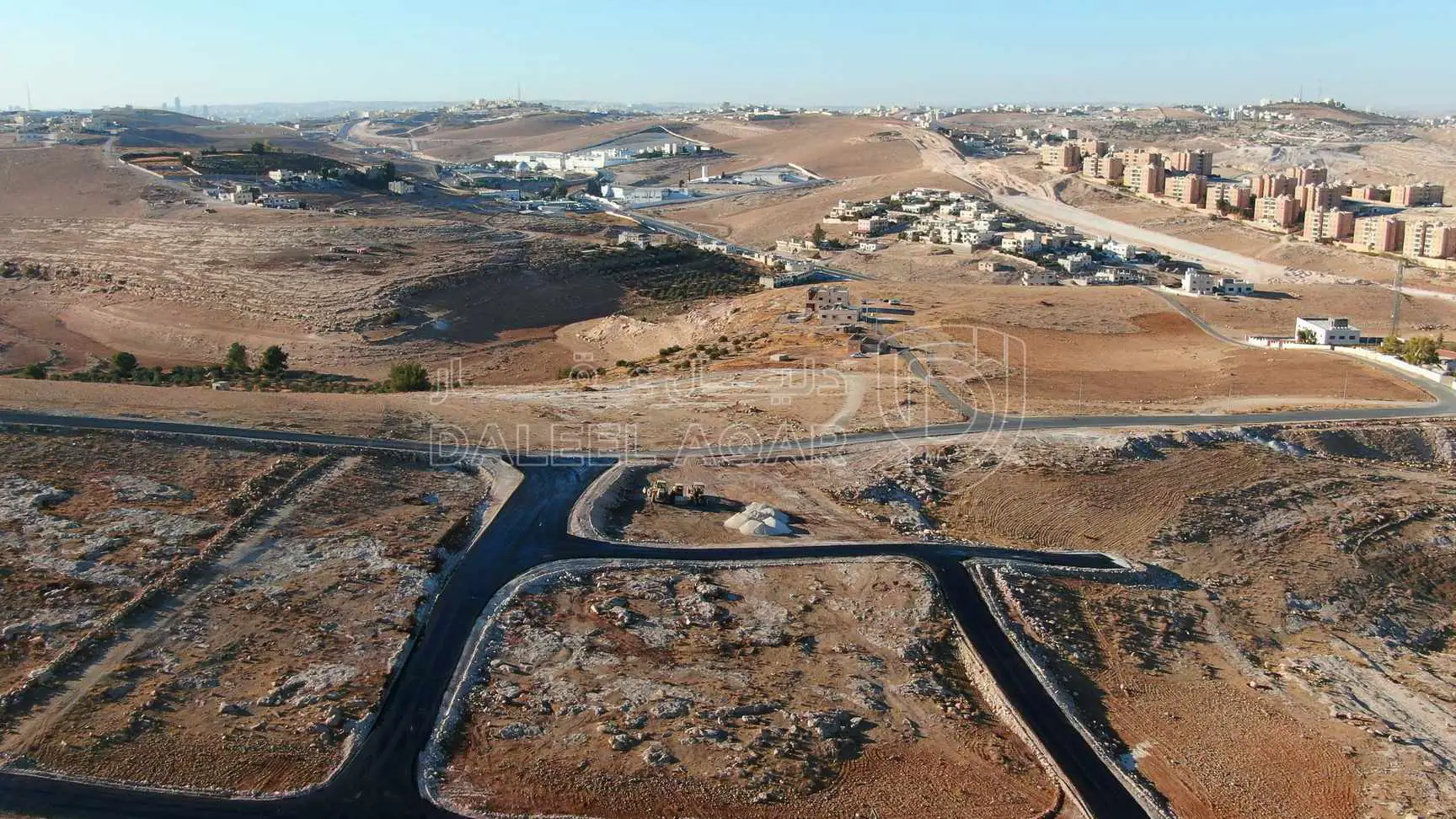 أرض في أرض سكنية بالمستندة الجديدة- 2.5 كم عن اشارة الغاز - 38,000 دأ - صورة 1