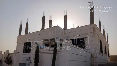 فيلا/منزل - اتستراد الزرقاء المفرق بين جامعه الزرقاء الخاصه والجامعه الهاشميه   - 130000 دأ