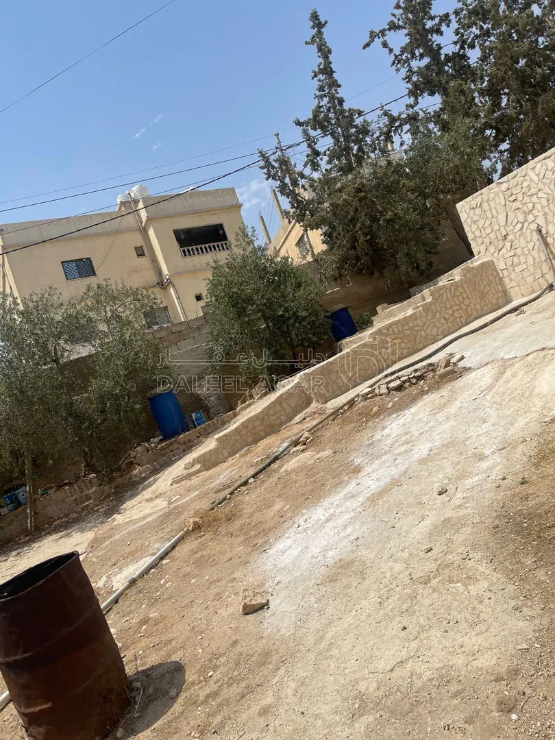 مبنى في بالقرب من مسجد صلاح الدين ومحكمة بداية الرصيفة ال - 85,000 دأ - صورة 1