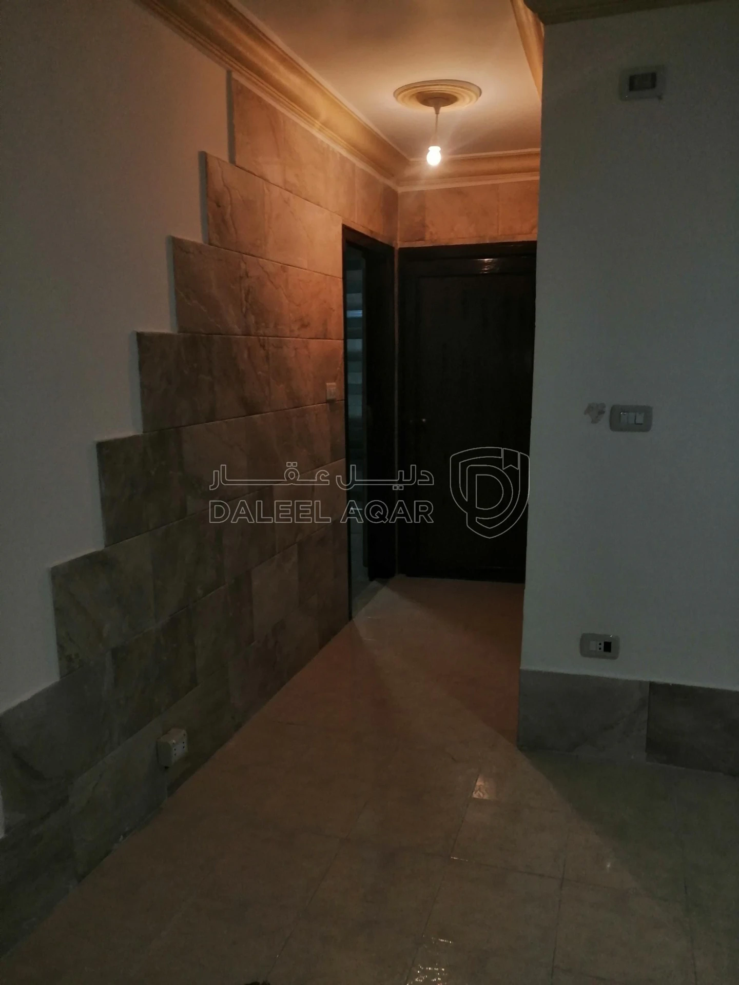 شقة في جبل الزهور - 48,000 دأ - صورة 1