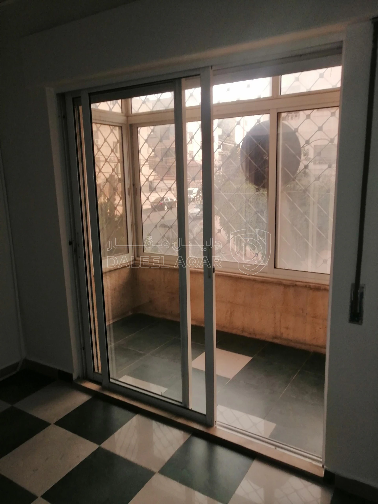 شقة في جبل الزهور - 48,000 دأ - صورة 1