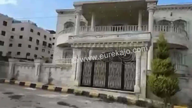فيلا/منزل - اربد خلف مستشفى الراهبات الوردية  - 450000 دأ