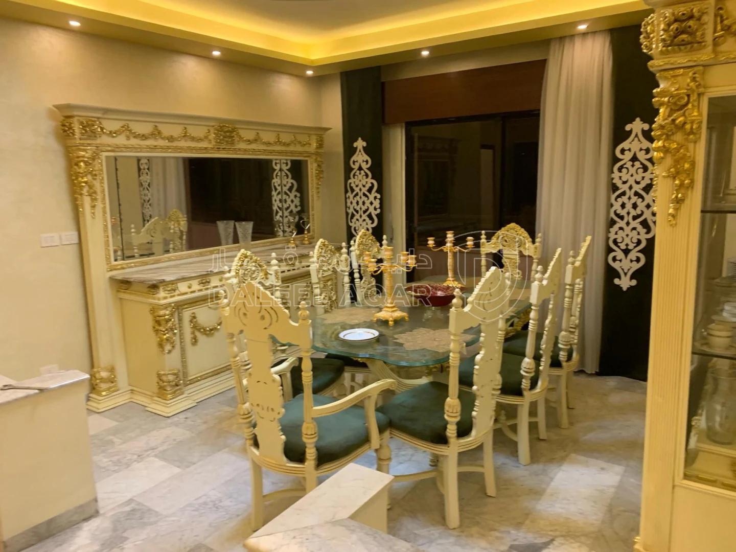 شقة في عمان/ضاحية الرشيد/قرب بوابة الهندسة للجامعة الأردن - 250,000 دأ - صورة 1