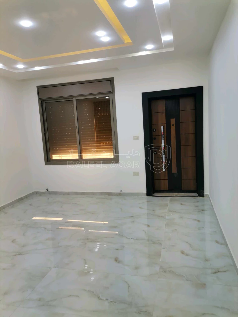 شقة في شارع البتراء قرب إربدمول قراند وبيت البن البرازيلي - 88,000 دأ - صورة 1