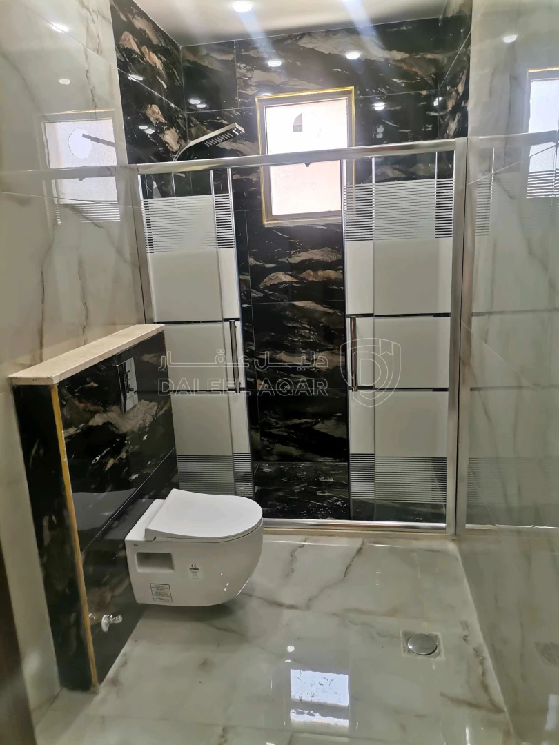 شقة في شارع البتراء قرب إربدمول قراند وبيت البن البرازيلي - 88,000 دأ - صورة 1