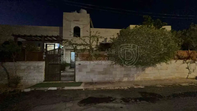 فيلا/منزل - عمان البيادر ابو السوس بالقرب من مسجد ابو السوس الكبير  - 145000 دأ