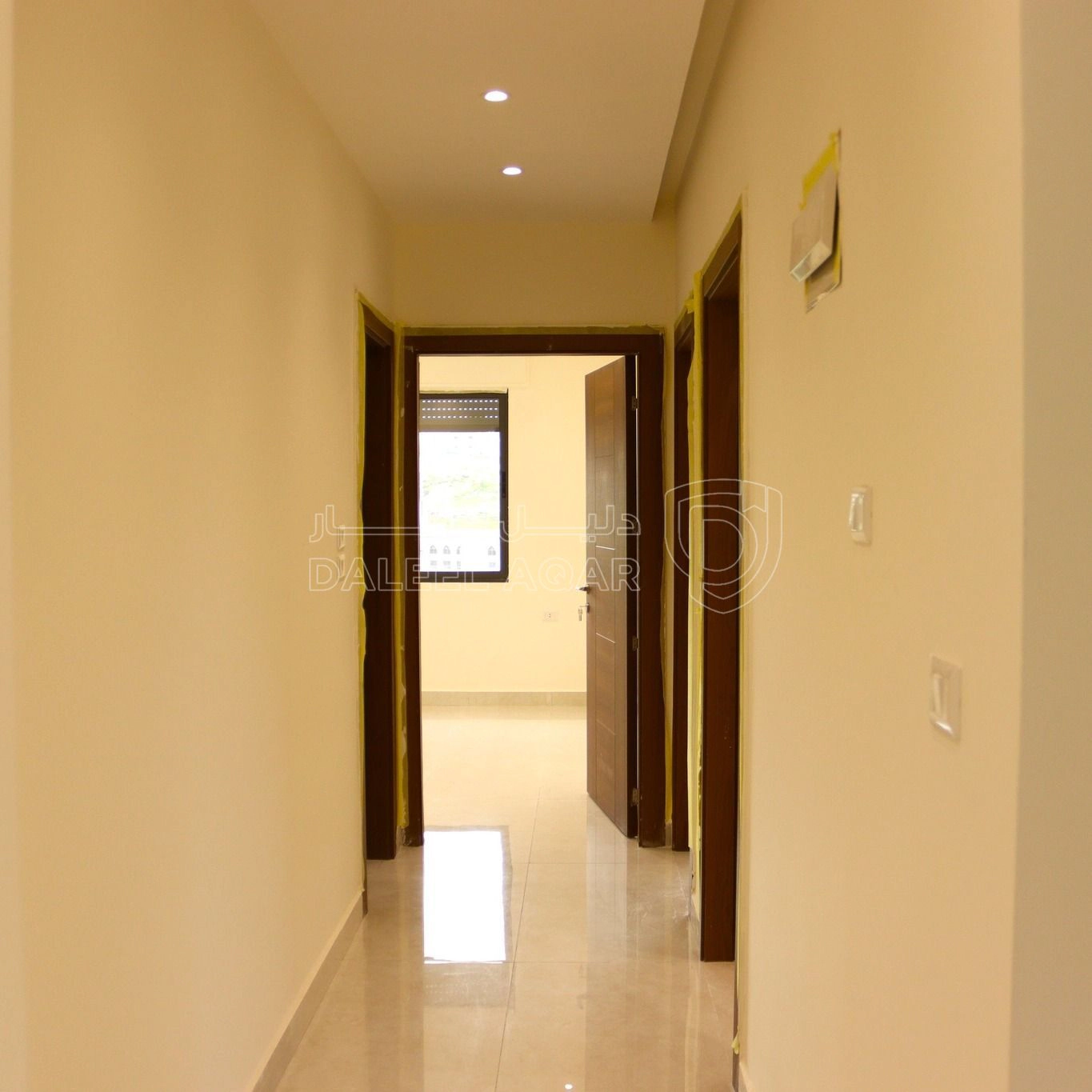 شقة في اخر شقة ب 55 الف في ابو علندا قرب دوار البنزين  - 55,000 دأ - صورة 1