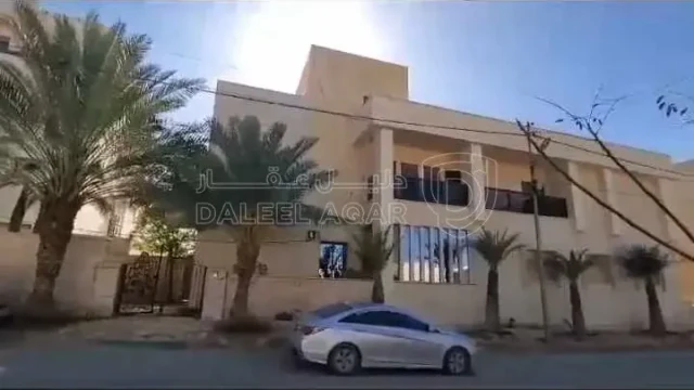 مبنى - الزرقاء الجديده بجانب مسجد البركه  - 135000 دأ