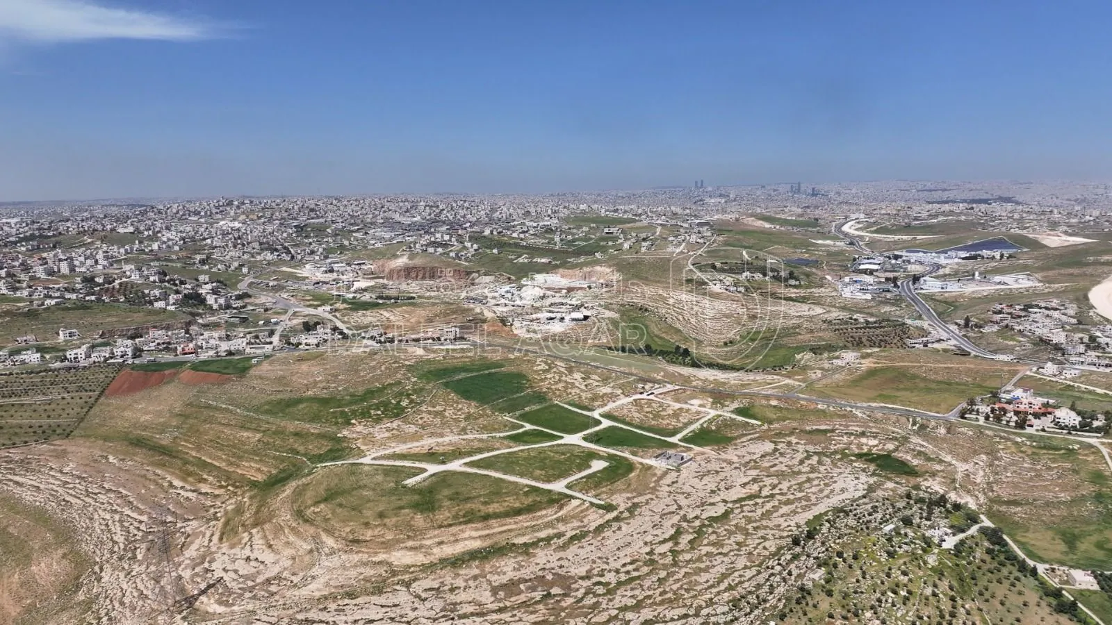 أرض في أرض سكنية بالمستندة الجديدة- 2.5 كم عن اشارة الغاز - 38,000 دأ - صورة 1