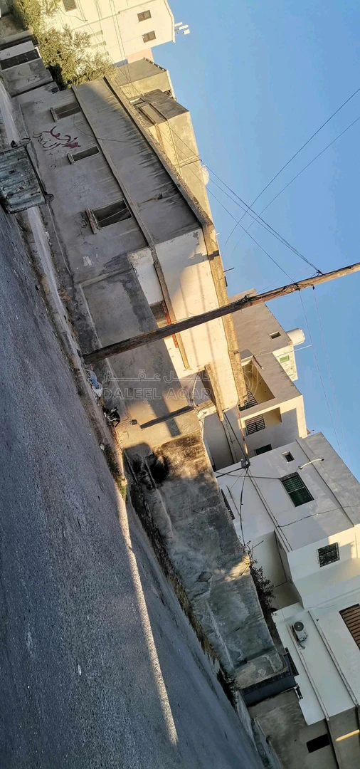 مبنى في الرمثا قرب مشفى الرمثا الحكومي  - 35,000 دأ - صورة 1