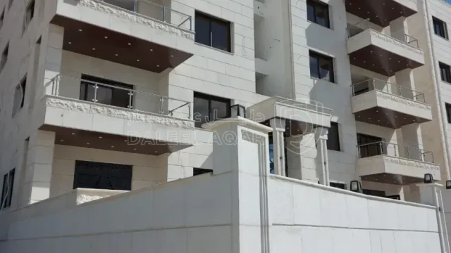 شقة - شمال عمان - حي الامام الغزالي  - 150000 دأ