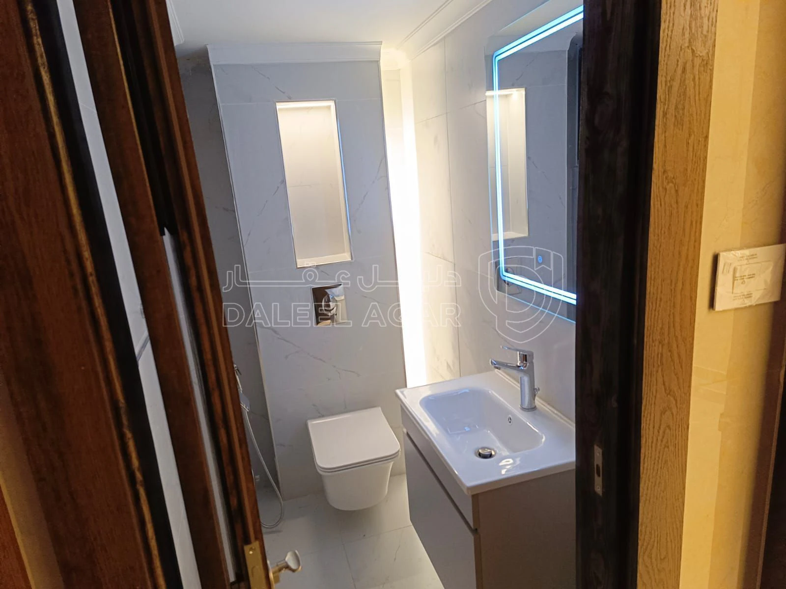 شقة في شارع المدينة المنورة عماره  ‏٥٩ - 120,000 دأ - صورة 8