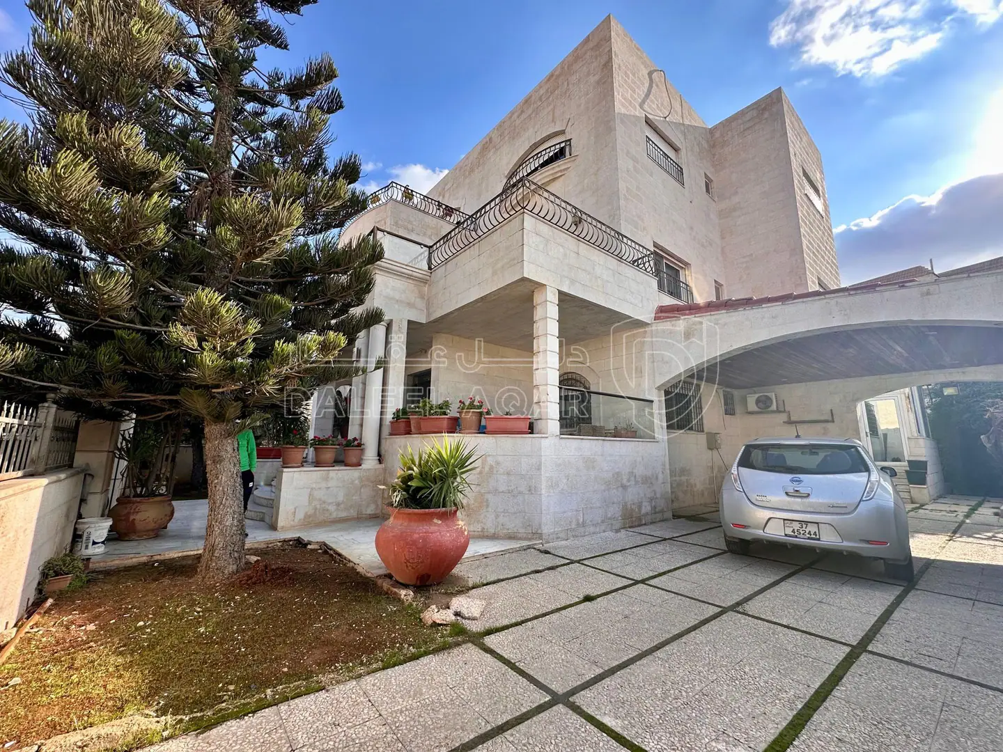 فيلا/منزل في عمان - طبربور - خلف عريفة مول  - 560,000 دأ - صورة 1