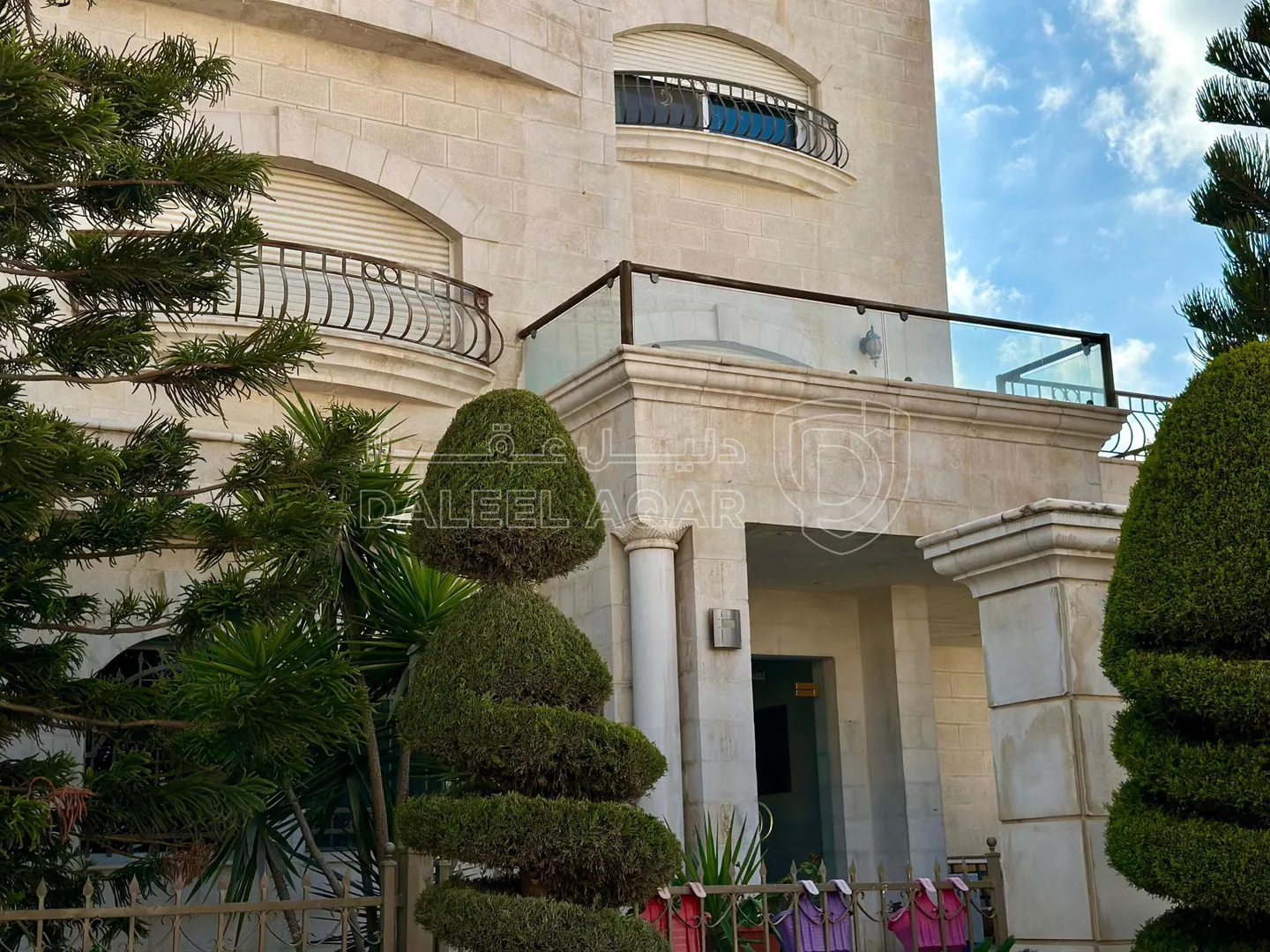 فيلا/منزل في عمان - طبربور - خلف عريفة مول  - 560,000 دأ - صورة 1