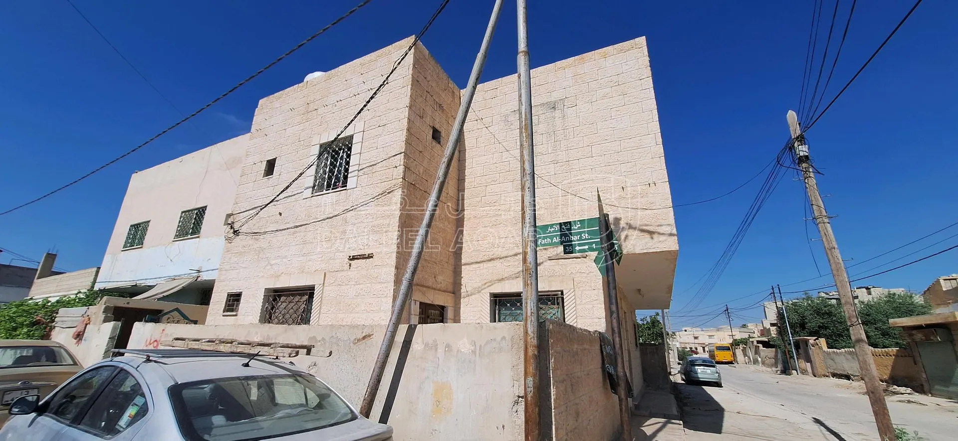 مبنى في المفرق - 58,000 دأ - صورة 1