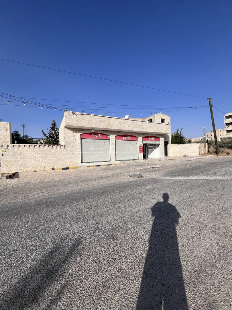 فيلا/منزل في اربد الحصن مقابل مسجد الحاج محمد فندي المغايره - 180,000 دأ - صورة 1