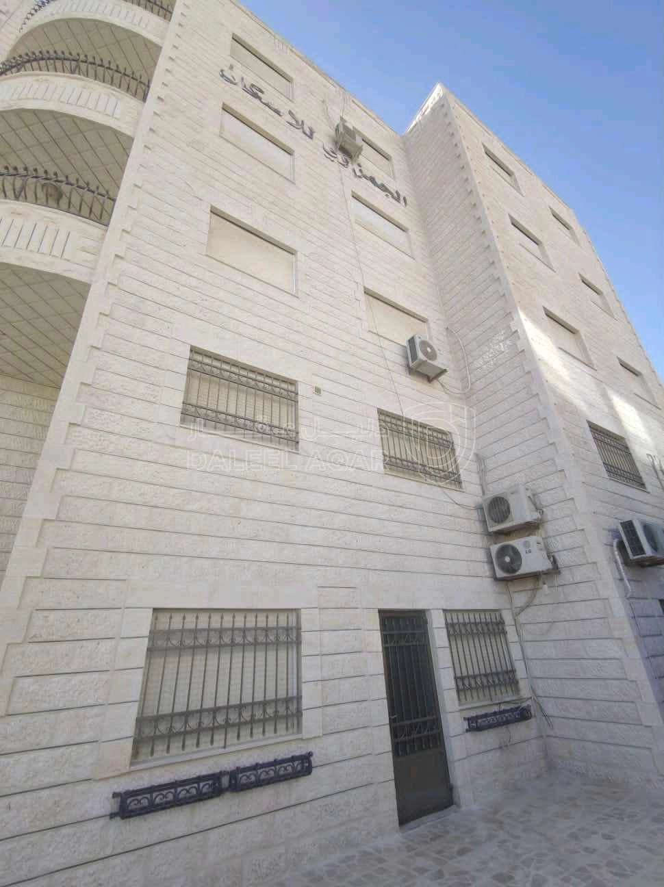 شقة في غرب جامعة العلوم والتكنولوجيا بالقرب من سوبر ماركت - 120,000 دأ - صورة 1