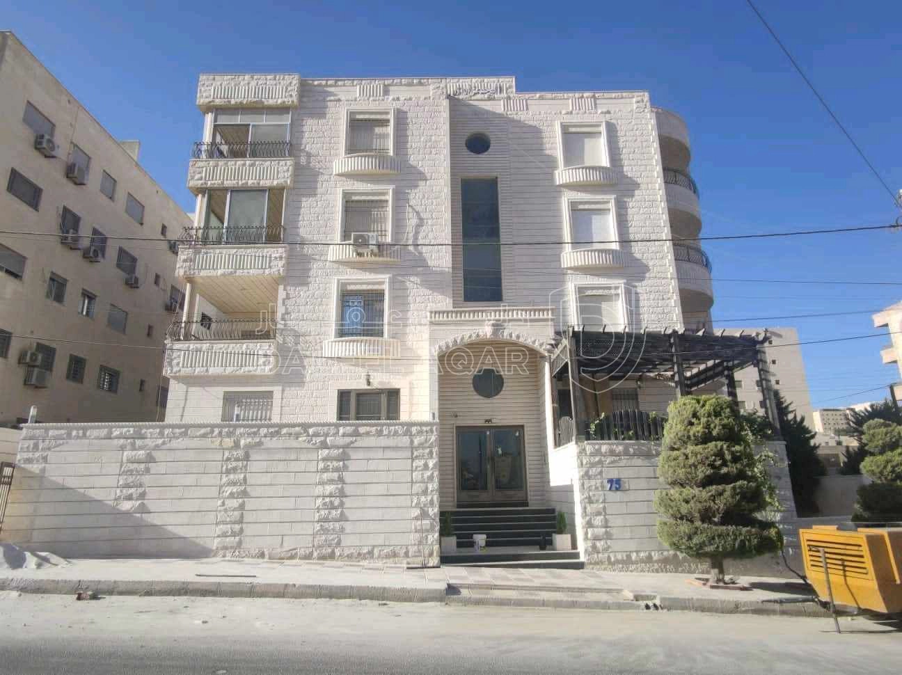 شقة في غرب جامعة العلوم والتكنولوجيا بالقرب من سوبر ماركت - 120,000 دأ - صورة 1