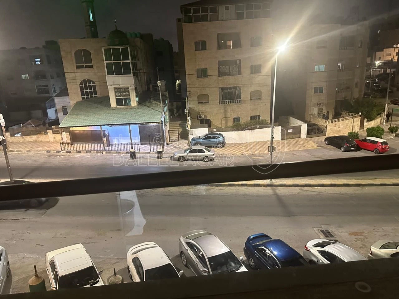 شقة في شارع الاستقلال مقابل حلويات اغاتي - 46,000 دأ - صورة 1