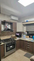 شقة في شقة دير غبار ، مطبخ راكب ، خزائن حائط ديكورات  - 105,000 دأ - صورة NaN