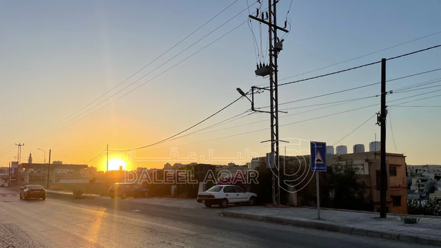 مبنى في الزرقاء -الزواهرة/الشارع الرئيسي 400م عن دوار خميس - 250,000 دأ - صورة NaN
