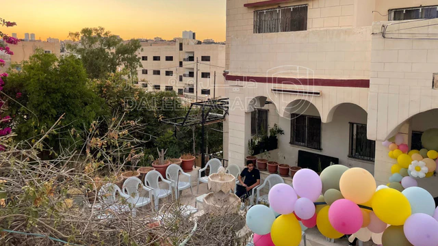 مبنى في الزرقاء -الزواهرة/الشارع الرئيسي 400م عن دوار خميس - 250,000 دأ - صورة NaN