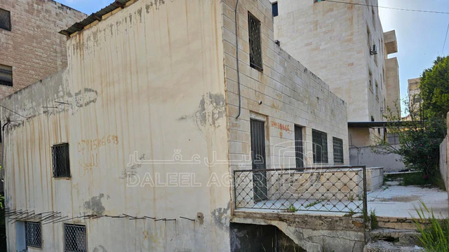فيلا/منزل - ضاحية الامير حسن  - 90000 دأ