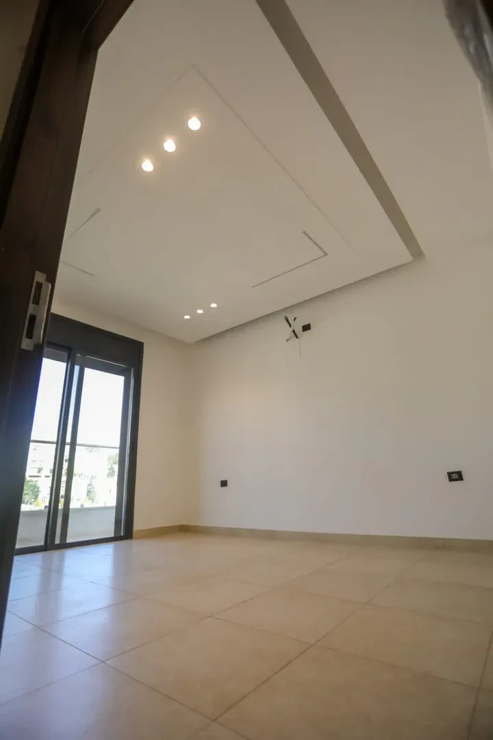 شقة في عبدون - 185,000 دأ - صورة 1