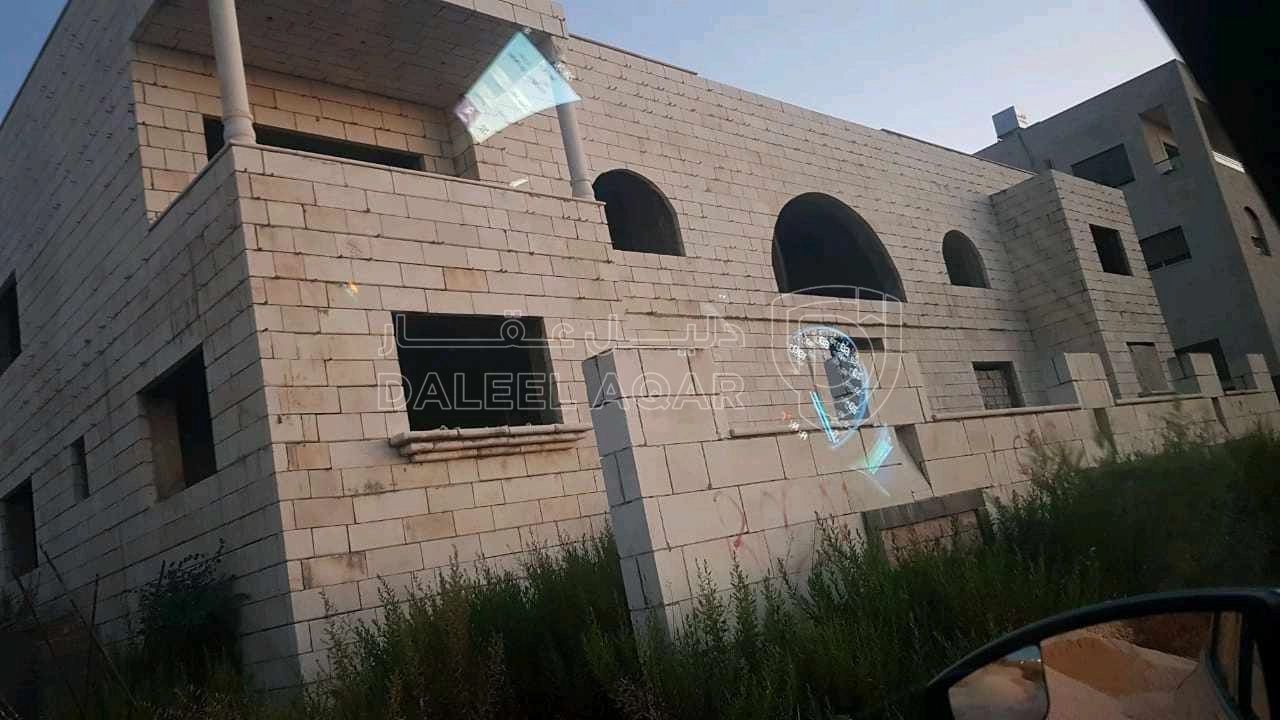 أرض في طبقه ارضي للبيع خلف مدارس الخمائل - 395,000 دأ - صورة 1