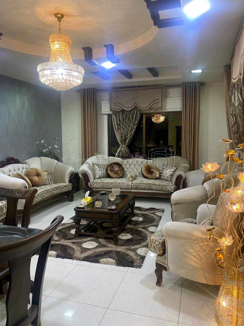 فيلا/منزل في الزرقاء ضاحية مكه قرب مركز حمزه الصحي - 85,000 دأ - صورة 1