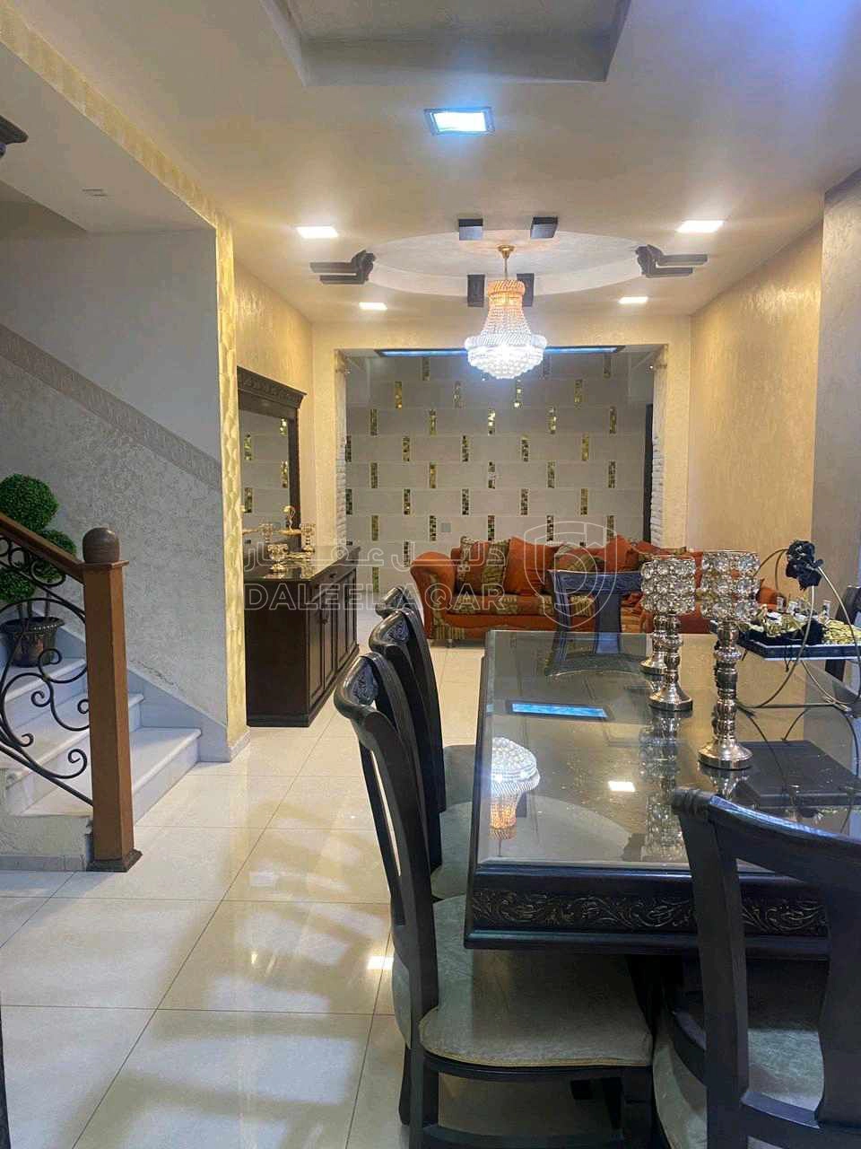فيلا/منزل في الزرقاء ضاحية مكه قرب مركز حمزه الصحي - 85,000 دأ - صورة 1