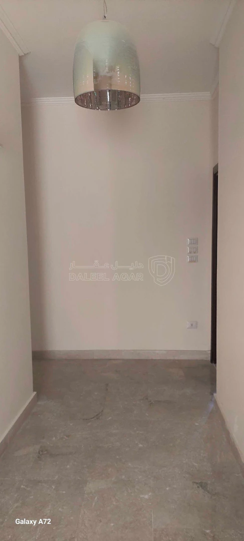 شقة في عبدون الشمالي الغربي بجانب شركة نقل  - 180,000 دأ - صورة 1