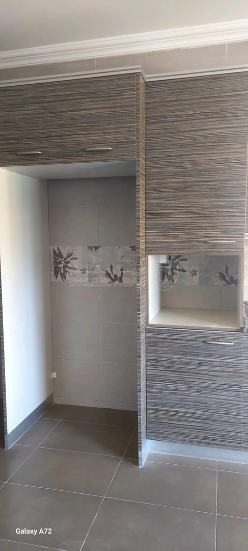 شقة في عبدون الشمالي الغربي بجانب شركة نقل  - 180,000 دأ - صورة 1