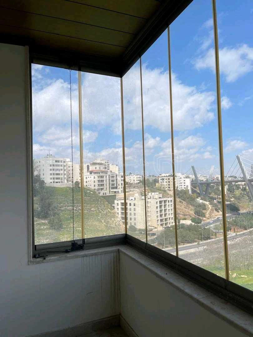 شقة في عبدون الشمالي الغربي بجانب شركة نقل  - 180,000 دأ - صورة 1