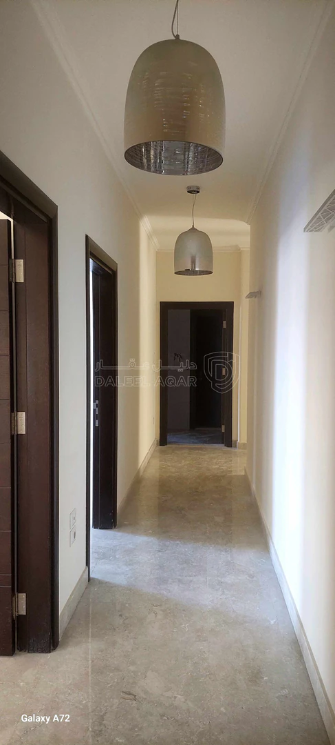 شقة في عبدون الشمالي الغربي بجانب شركة نقل  - 180,000 دأ - صورة 1