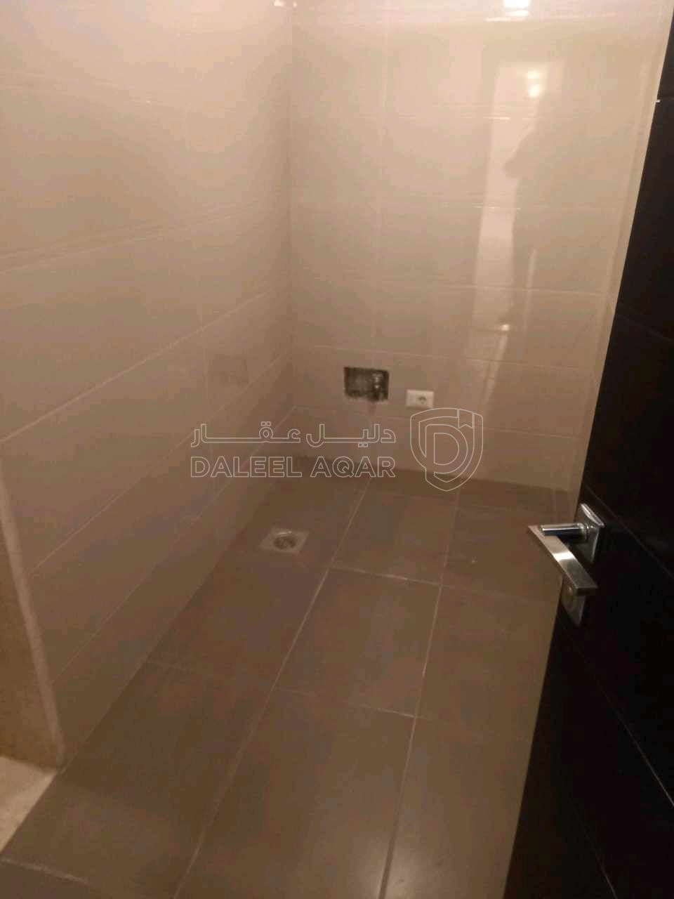 شقة في عبدون الشمالي الغربي بجانب شركة نقل  - 180,000 دأ - صورة 1