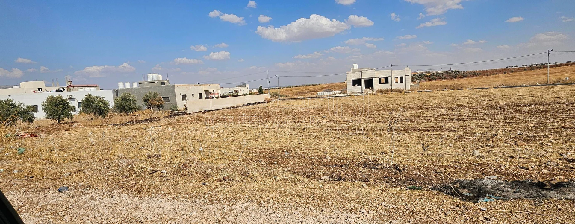 أرض في اربد /الصريح / سلمان الجنوبي / قريب من شارع البترا - 65,000 دأ - صورة 3