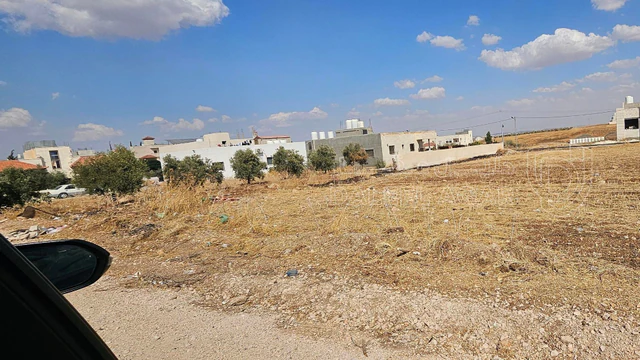 أرض في اربد /الصريح / سلمان الجنوبي / قريب من شارع البترا - 65,000 دأ - صورة NaN