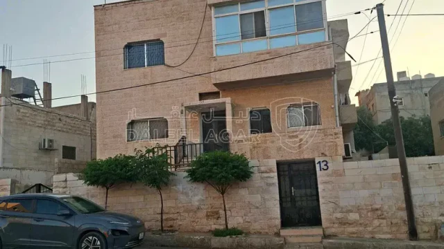 شقة - عمان صافوط عمارة رقم ١٣ مقابل مسجد خالد بن الوليد  - 30000 دأ